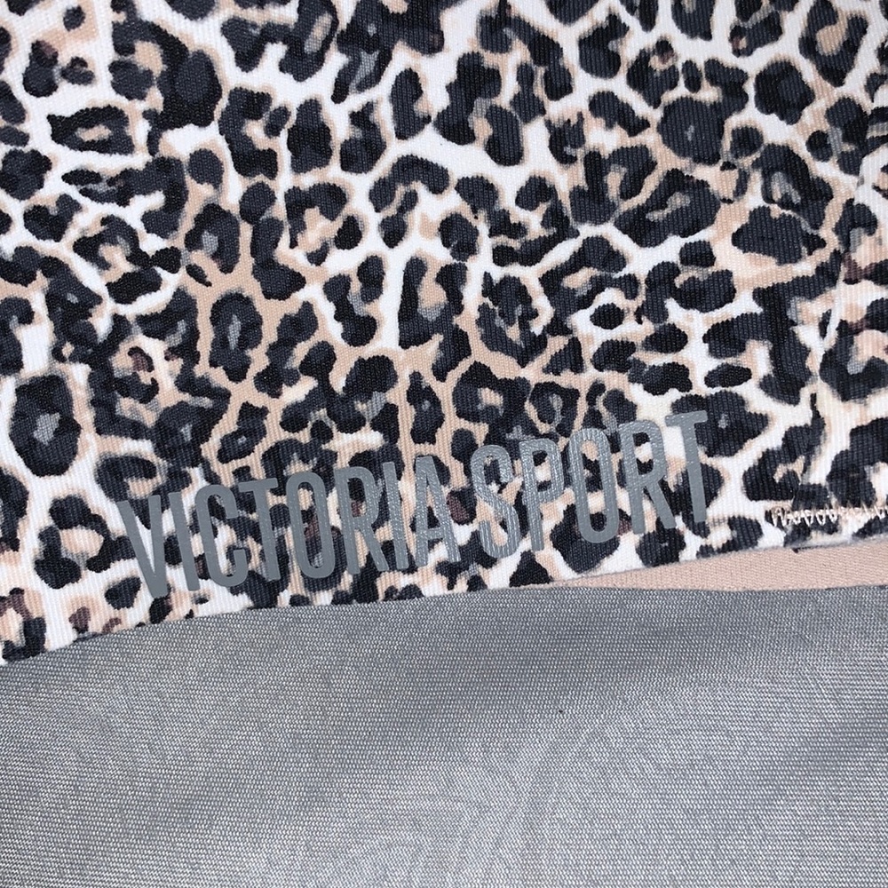 Victoria Sport Cheetah Print Sports Bra - Picture 3 of 7